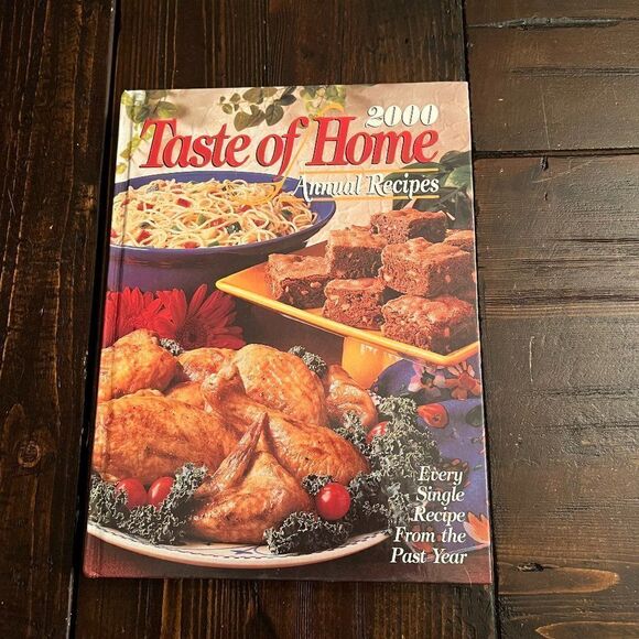 Taste of Home Annual Recipes 2000 Cookbook - Picture 1 of 8